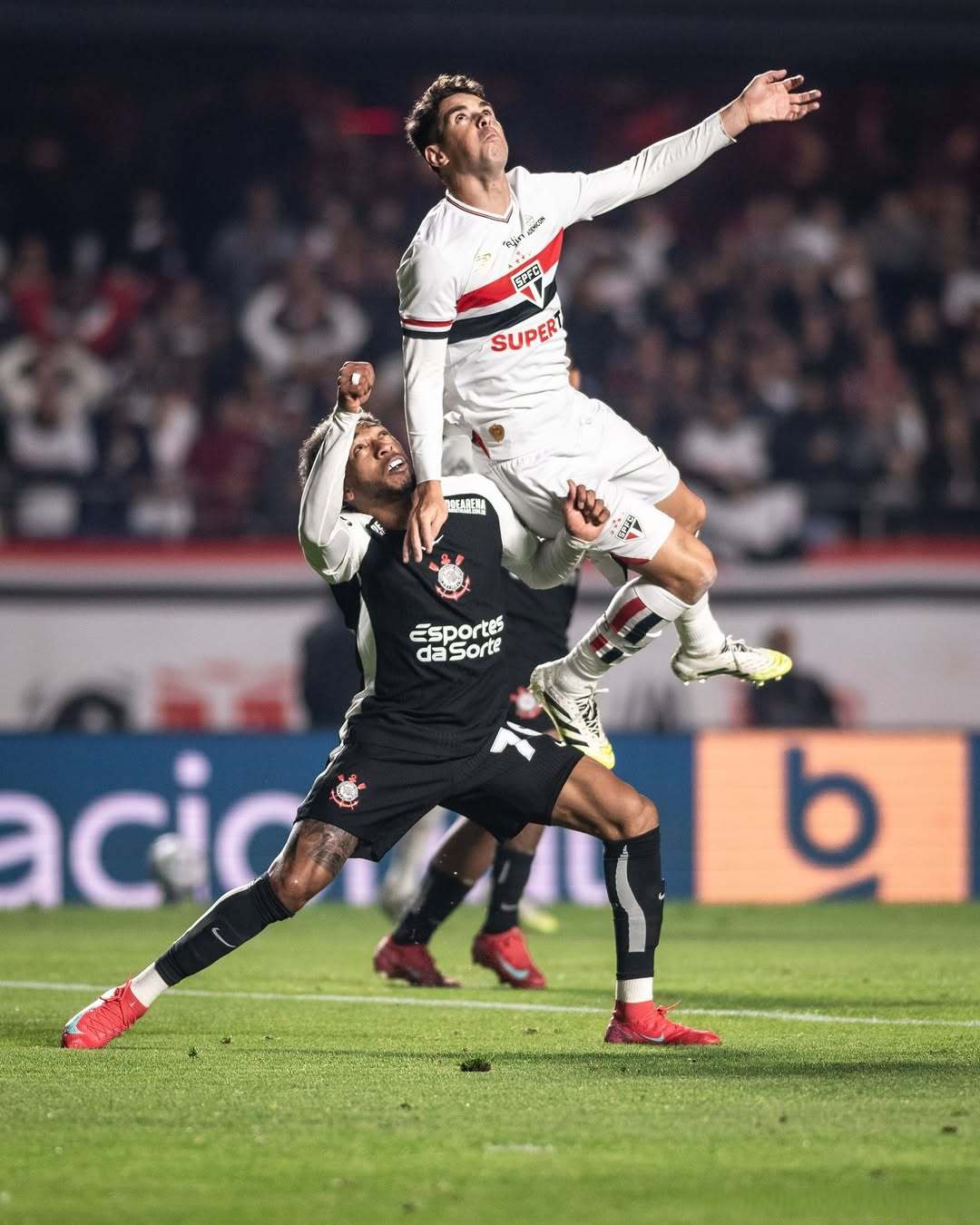 关于卢森堡队乘胜追击，世界杯决战紧迫的信息