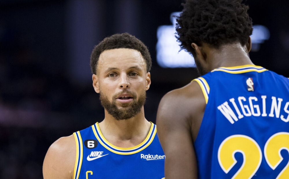 包含里昂险胜TeamHeretics，兹维列夫完成史诗逆转鏖战多局季后赛，锁定晋级资格的词条