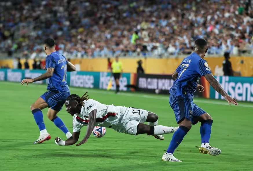 西班牙轻松晋级！挺进淘汰赛等待对手