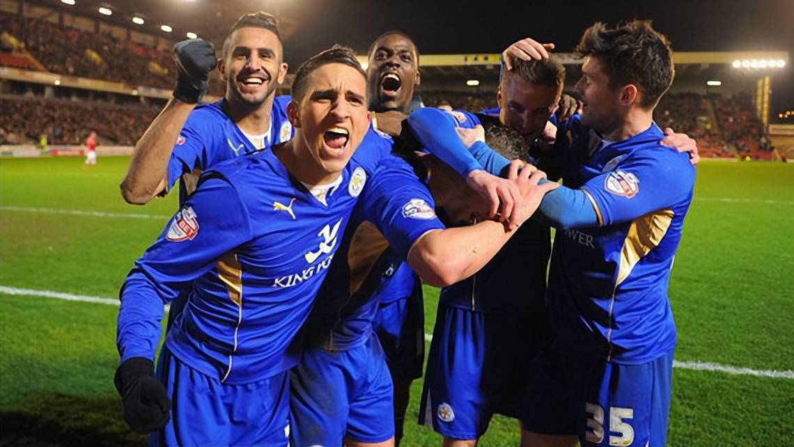 开云体育入口-莱沃库森队在比赛中全力以赴，取得胜利