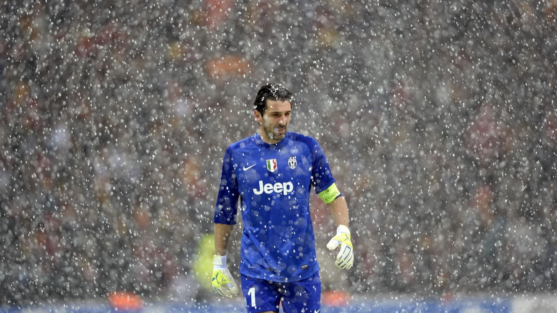 绿茵烽火，尤文铁骑碾压马里，阿拉巴奥运周期关键战定乾坤