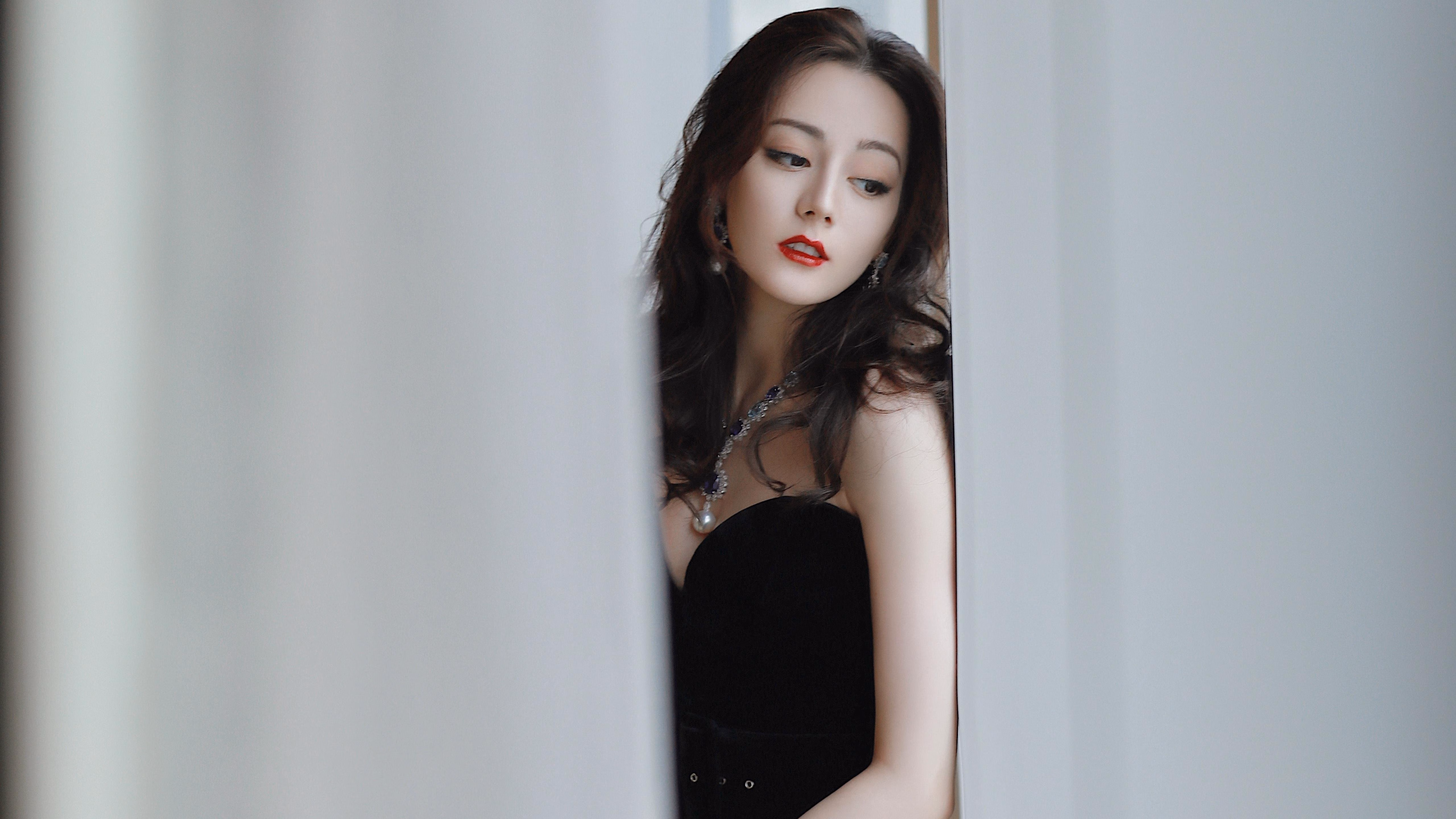 钢铁洪流撞上休斯顿烟火,福克斯单骑撕裂中国篮球防线